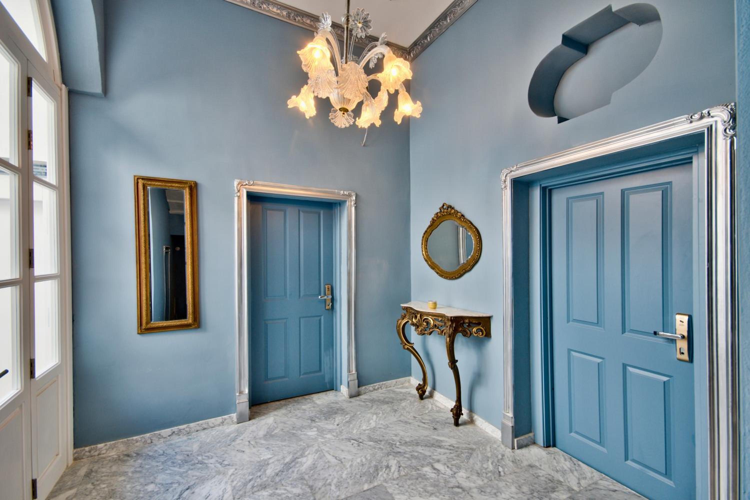 Julina Boutique Living 8/43