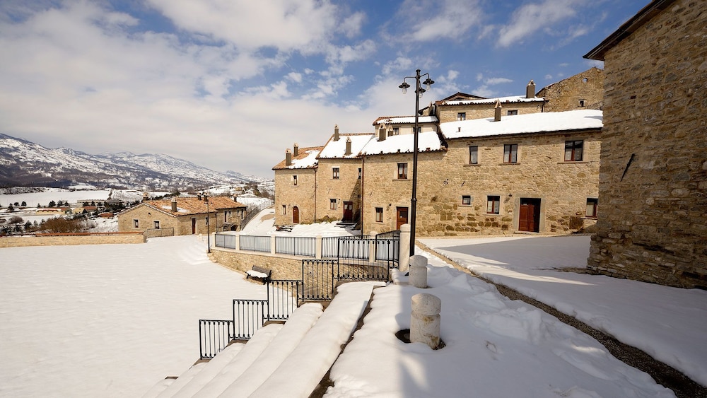 Borgo Tufi Albergo Diffuso 42/50