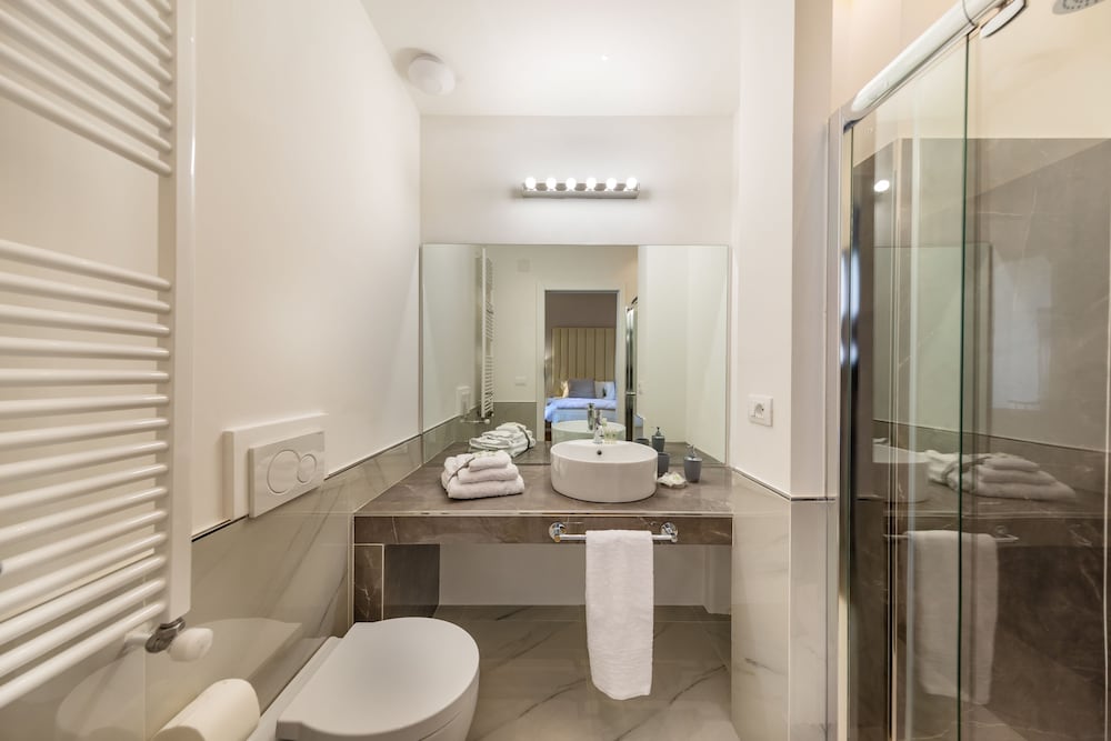 Album Boutique Rooms 49/50