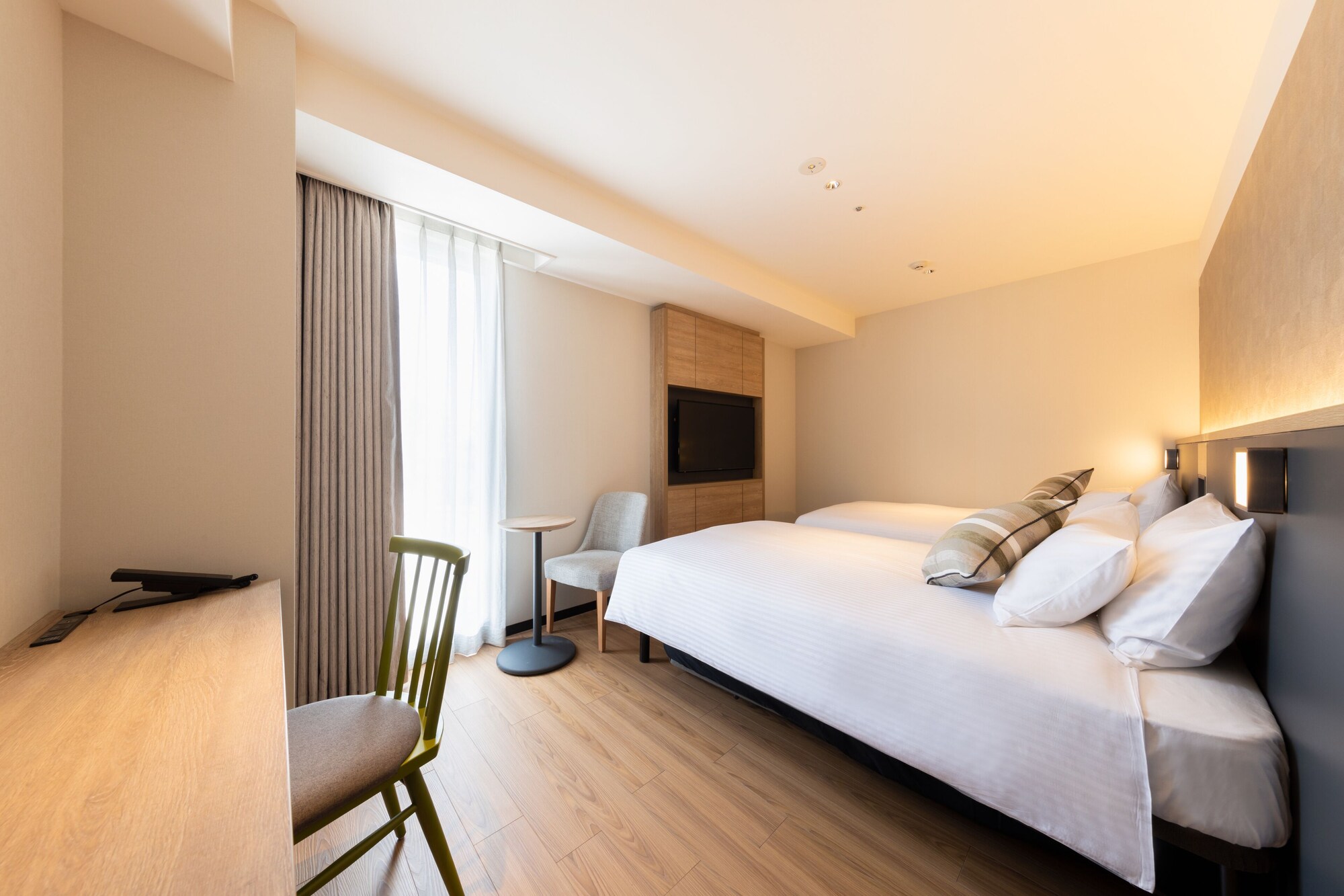 PREMIUM, TWIN BEDS