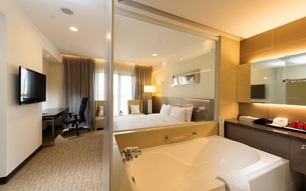 FORTE HOTEL CHANGHUA 41/42