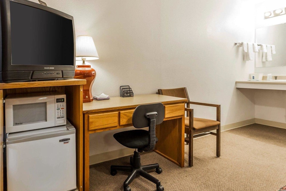 Rodeway Inn and Suites Omak Okanogan 27/30