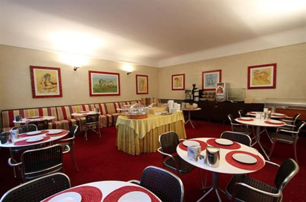 Club Hotel Milan 40/55