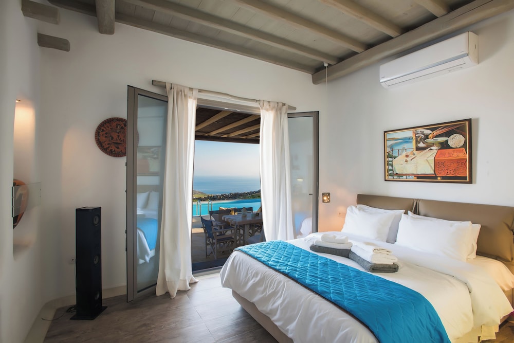 Amallini Suites 11/50