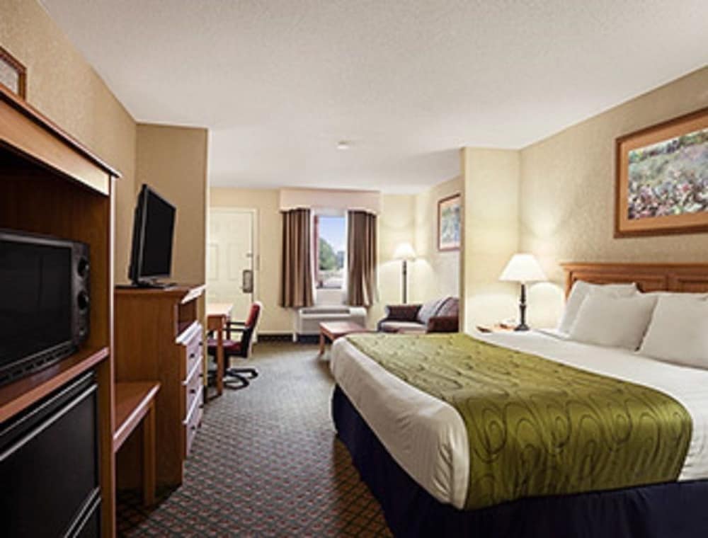 Days Inn & Suites by Wyndham Stuttgart 10/23