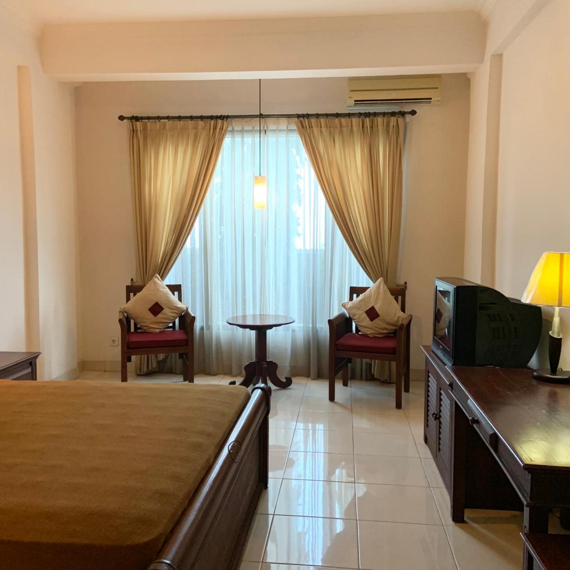 Nirwana Hotel 12/35