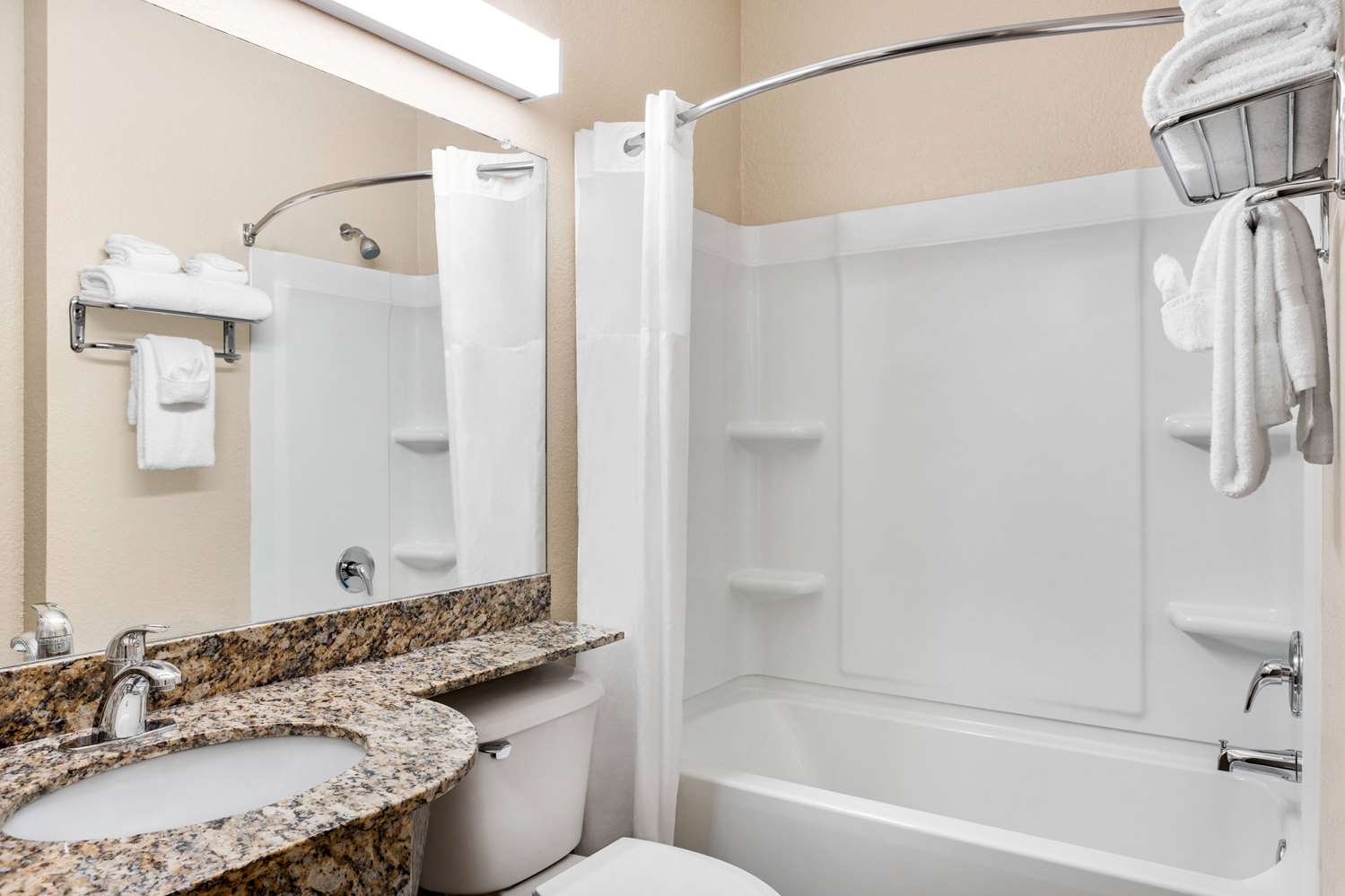 Microtel Inn & Suites by Wyndham Woodstock/Atlanta North 33/37