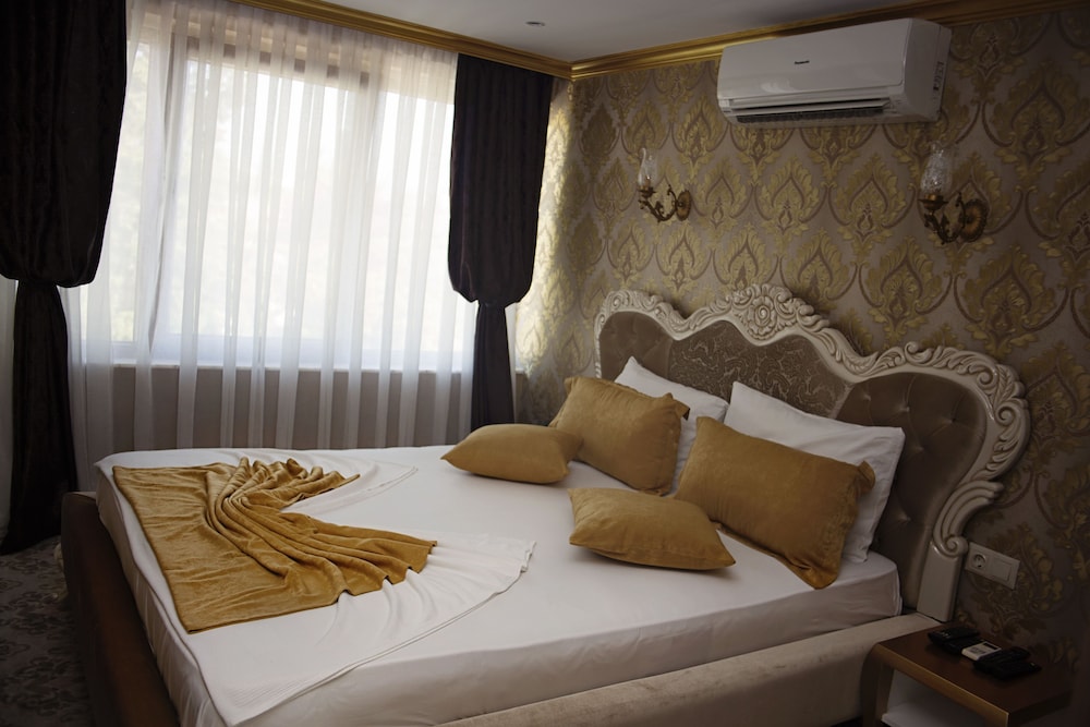 Patron Hotel 16/32