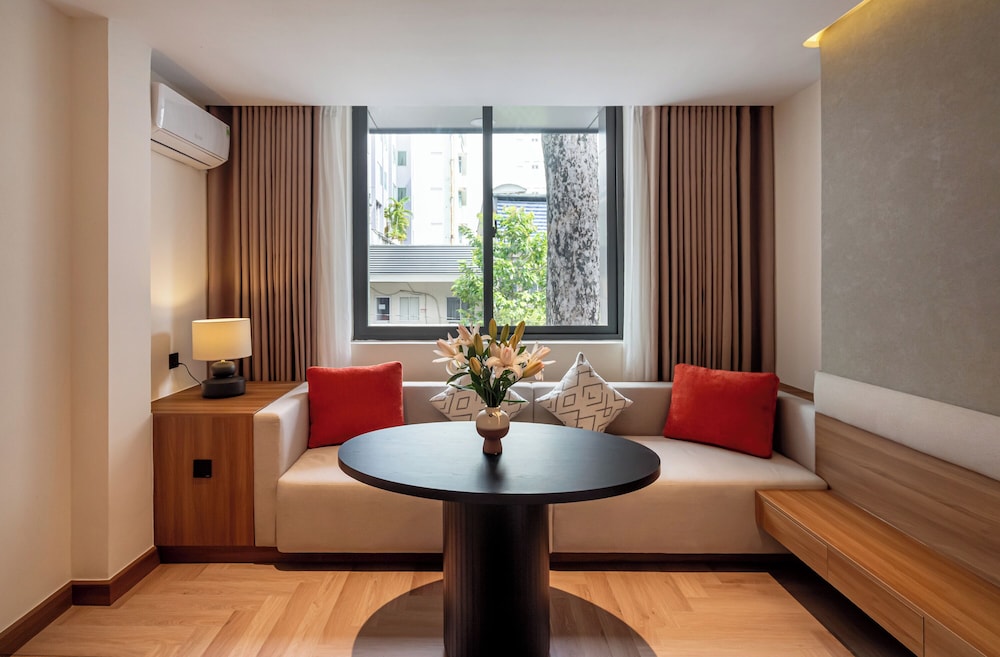 Metrolux City Contemporary Hotel 27/50