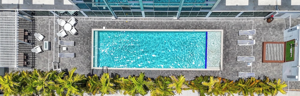 Kompose Hotel Sarasota 3/49