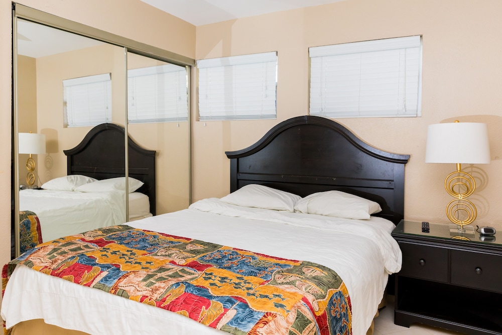 Ocean Reef Yacht Club Resort 15/75