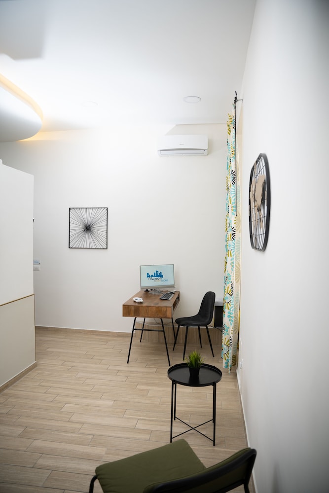 Napoli City Rooms 47/49