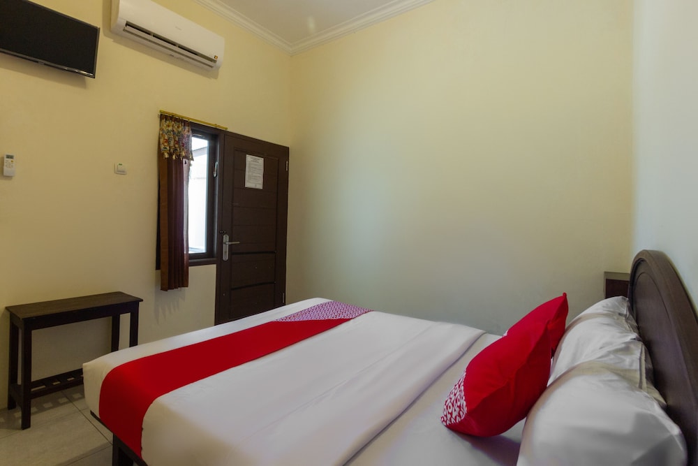 OYO 3024 Hotel Kebon Manis 6/15