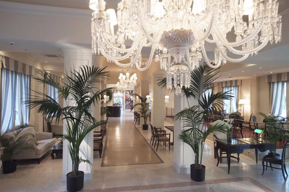 Savoia Hotel Regency 25/36