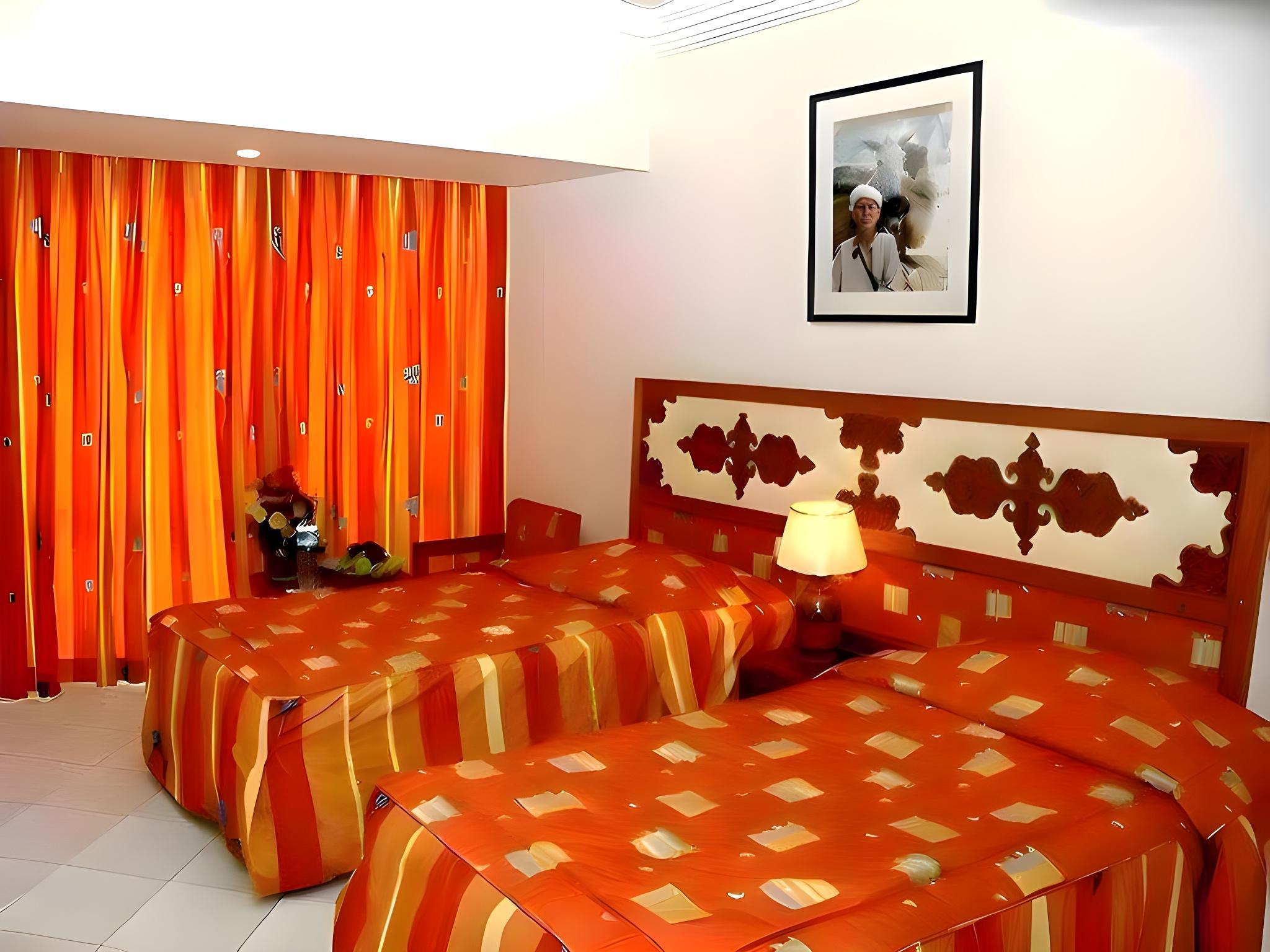 Room, Queen Bed