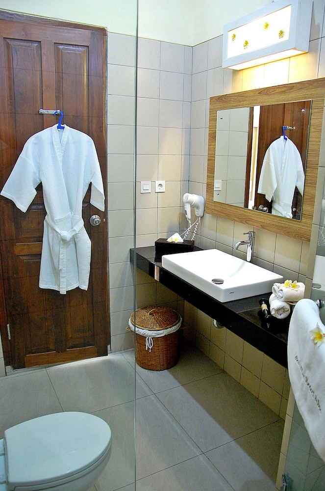 Bali Dive Resort And Spa 67/68