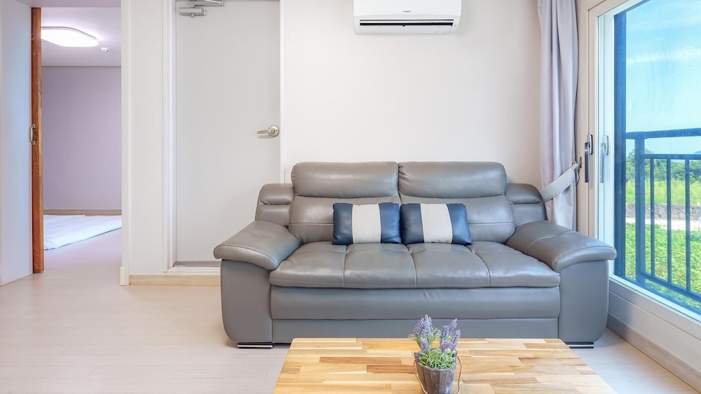 Jeju Inhouse Pension 37/53