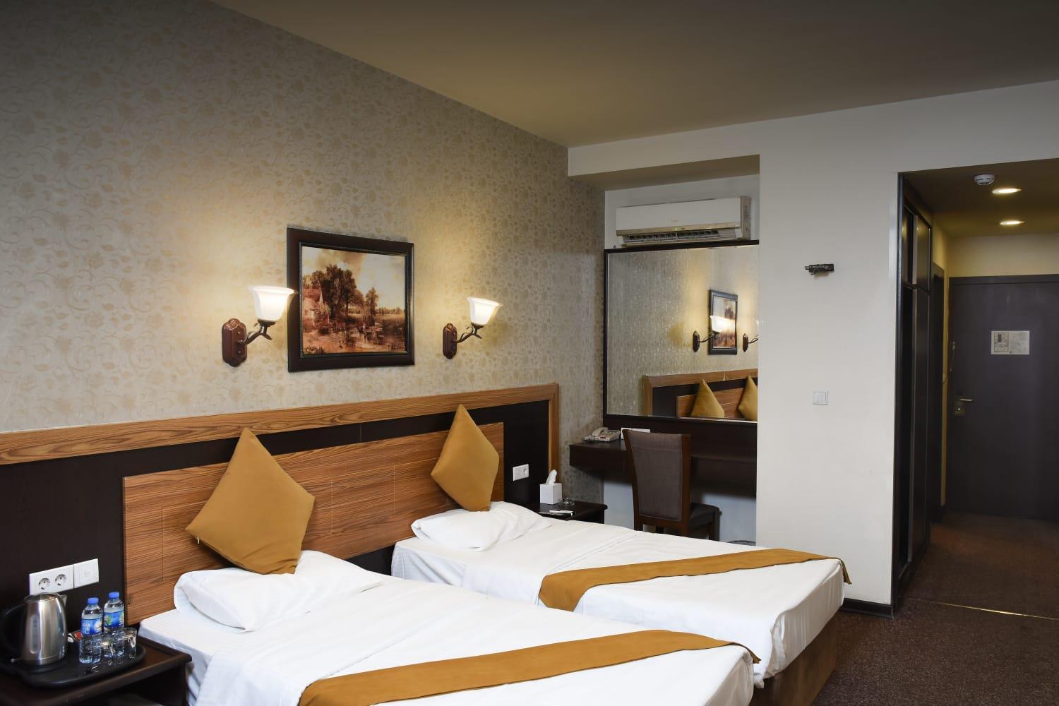 Asenappar Hotel 36/65