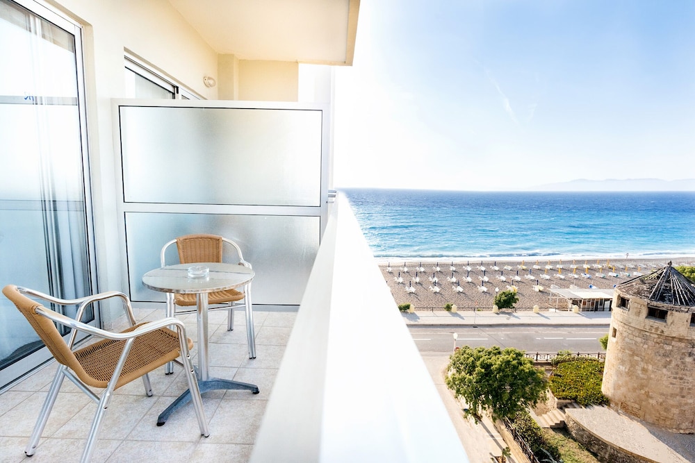 Hotel Riviera 32/35
