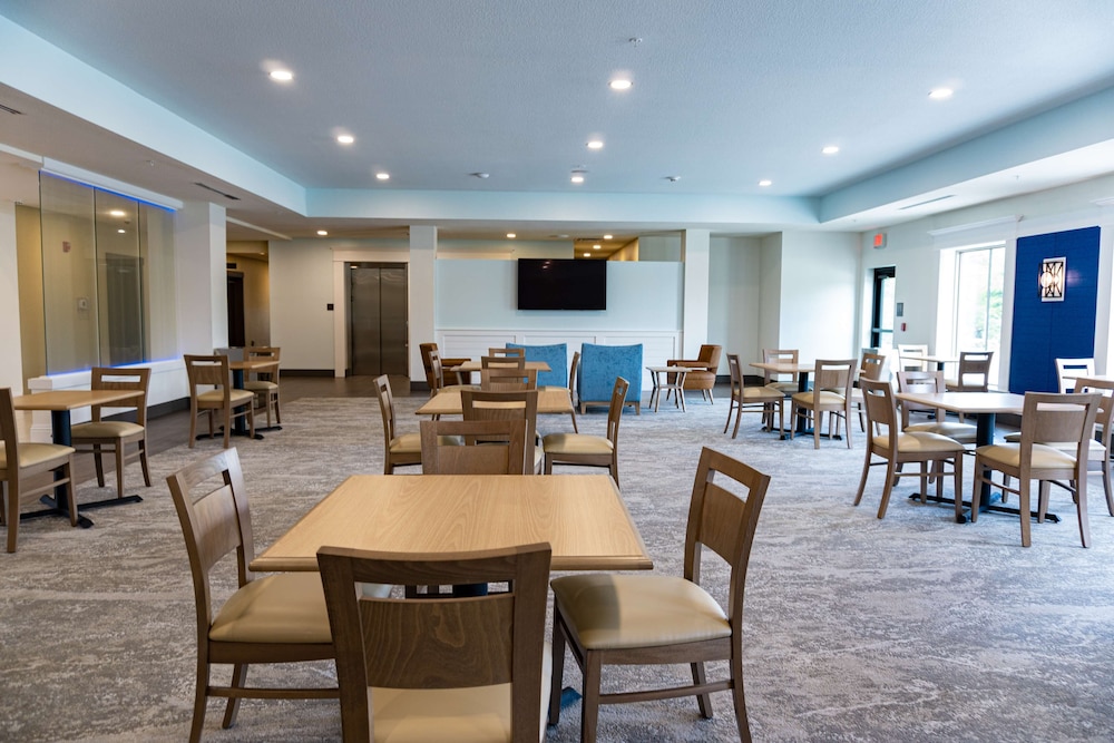 Coral Pointe Sarasota, an Ascend Collection Hotel 32/37