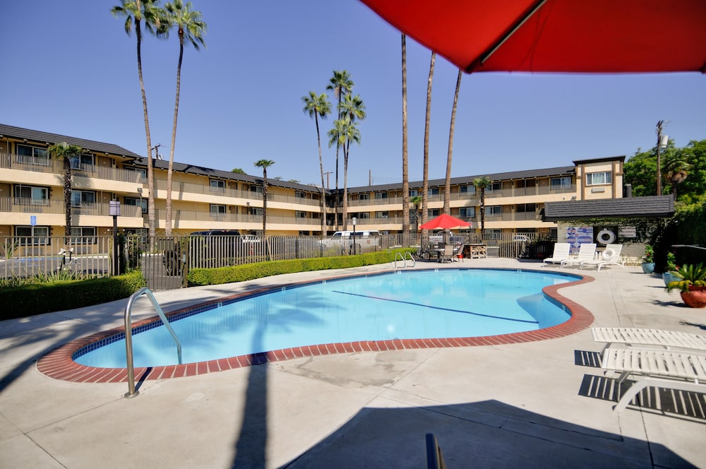Vagabond Inn Whittier 8/53