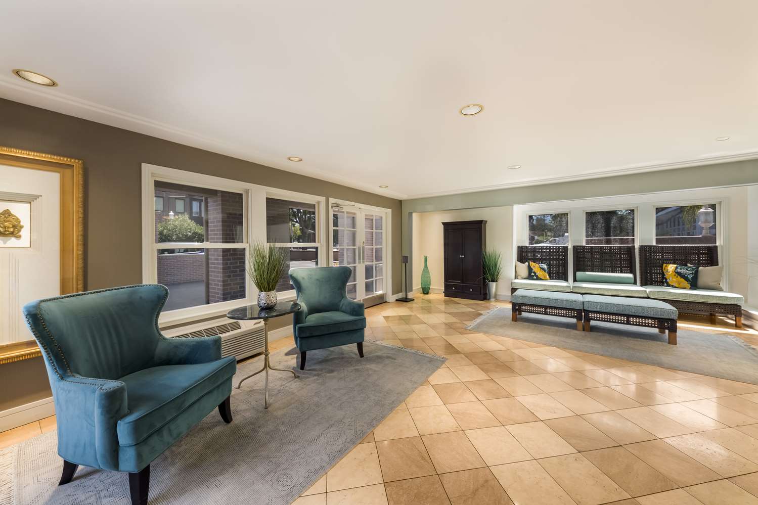 Surestay Plus Hotel By Best Western Mountain View 49/70