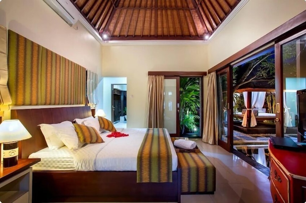 Tiga Samudra Villa 16/50