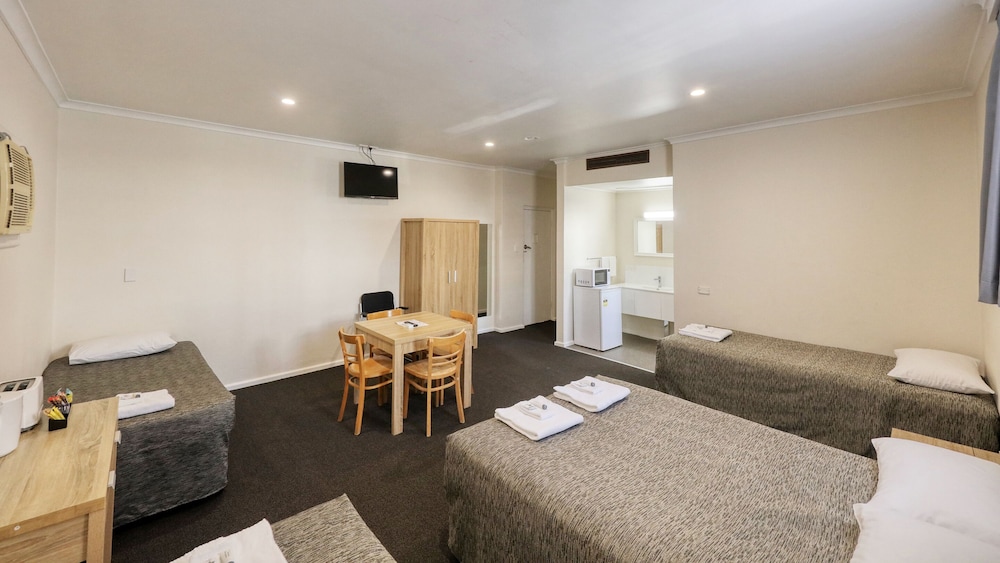 Coachman Hotel Motel 22/47