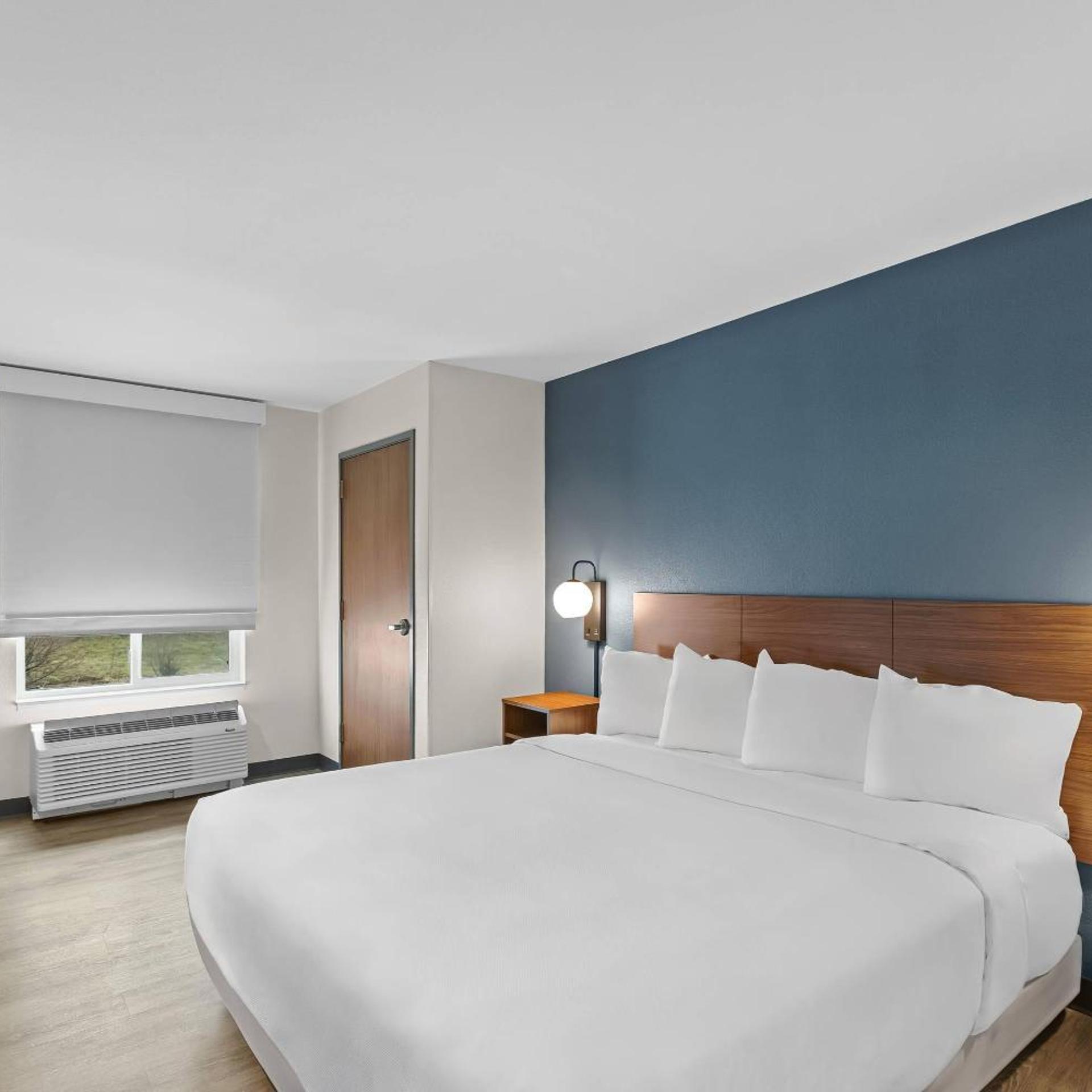 غرفة بسرير كينج، Everhome Suites Wichita Northeast 3/10