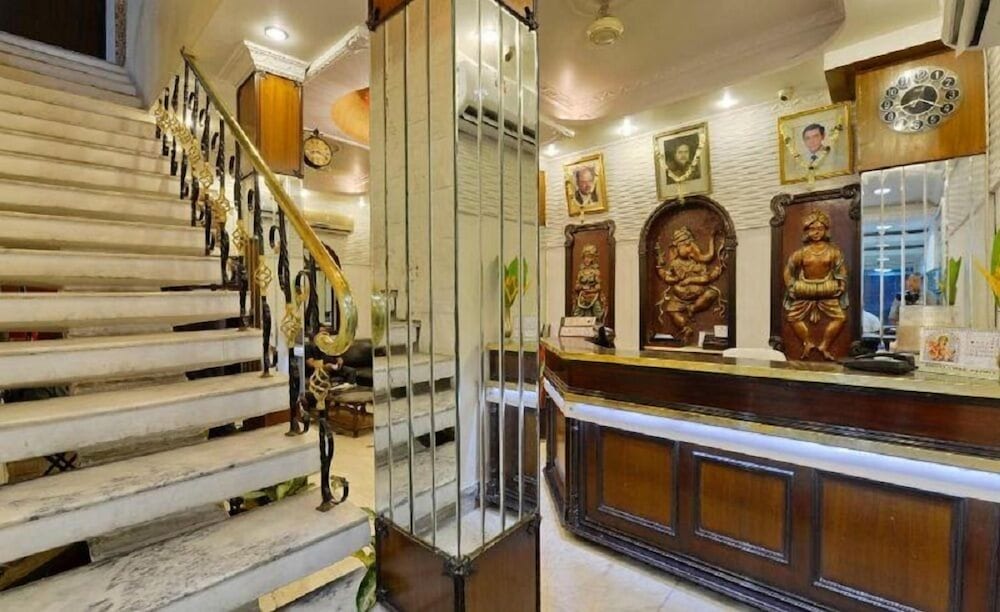 Hotel Heera 3/37