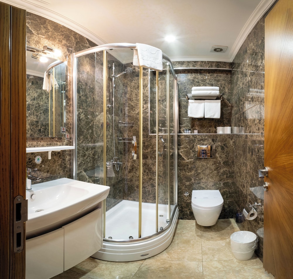 غرفة عائلية بسرير كينج وسريرين فرديين بإطلالة على المدينة بغرفتي نوم، Blisstanbul Hotel 3/5