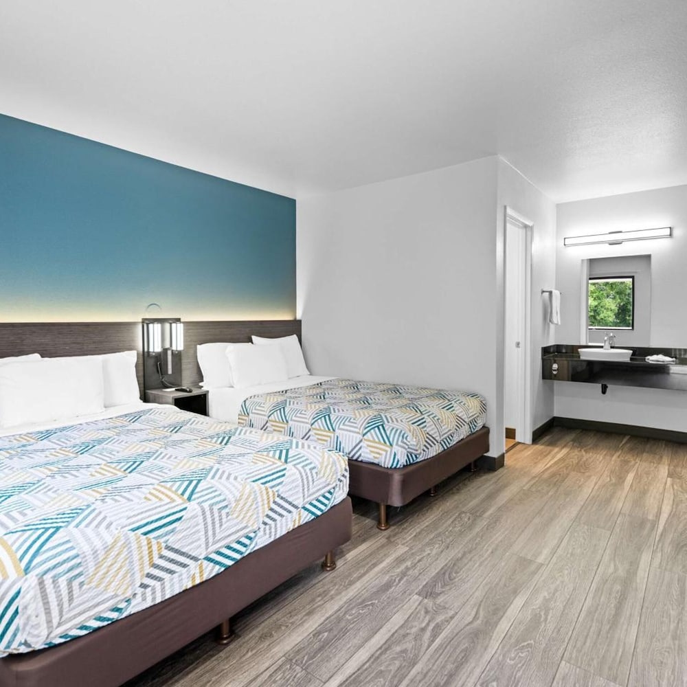 Motel6 Monterey, CA 28/57