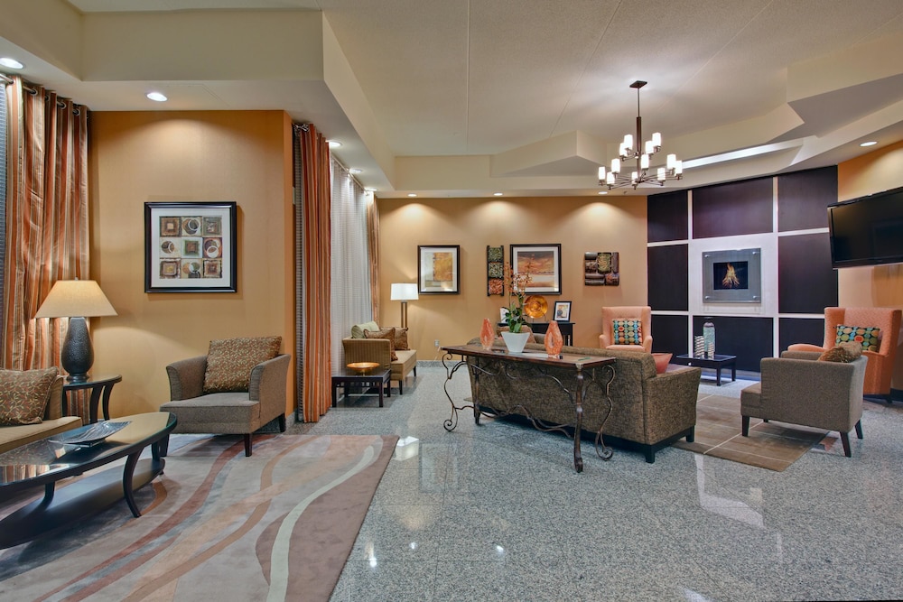 Holiday Inn Suites Windsor Ambassador Bridge 45/72