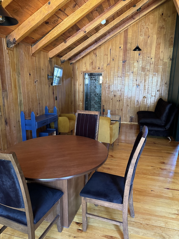 PINE TREE Hotel Boutique and Cabanas 42/56