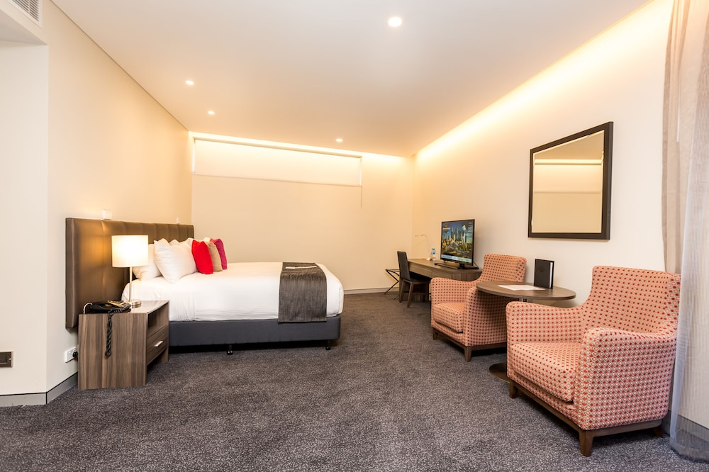 DELUXE, SUITE