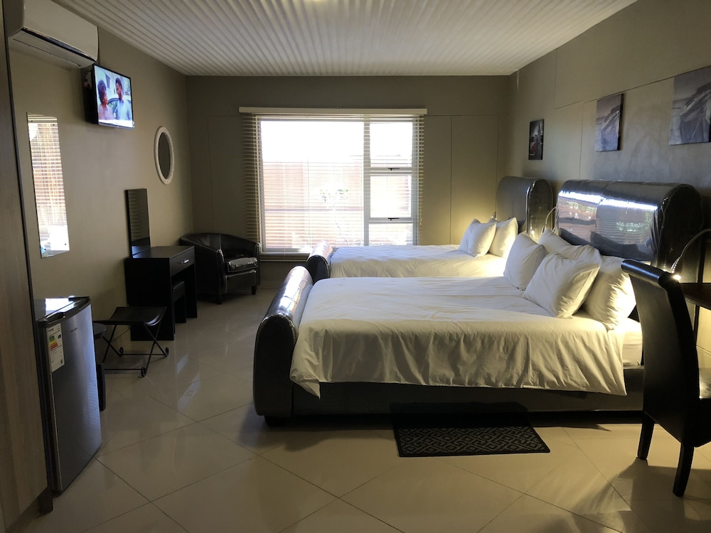 City Lodge Boutique Hotel 7/46