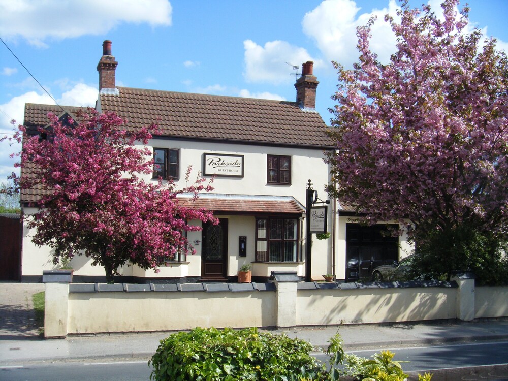 Parkside Guest House 39/50