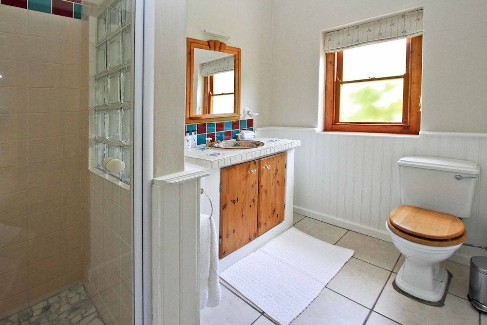 Montagu Vines Guest House 49/50