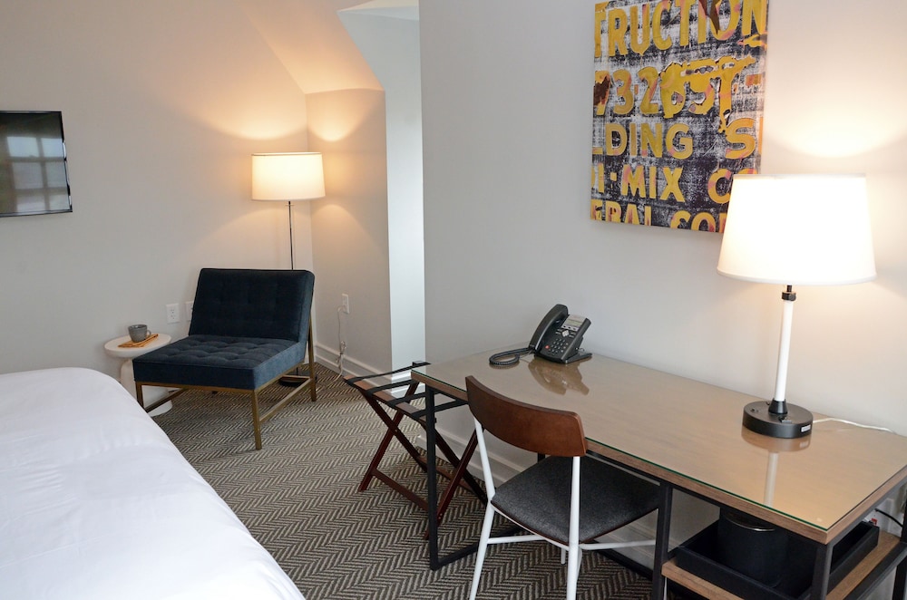 Samuel Elbert Hotel 14/39