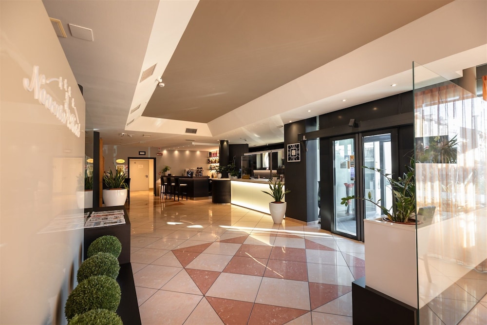 NOVENTA HOTEL 8/54