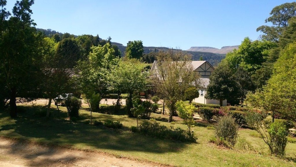 The Historic Hogsback Inn 17/21