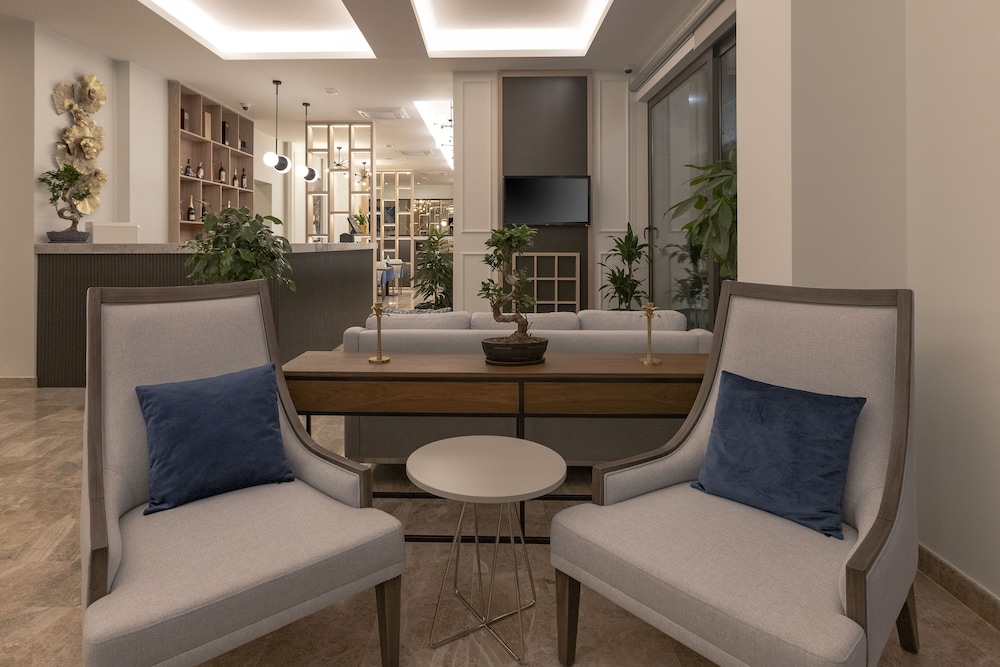 BOUTIQUE HOTEL MOMENTUM by Aycon 174/195