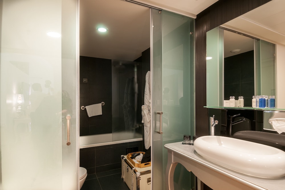 138 Liberdade Hotel 8/68