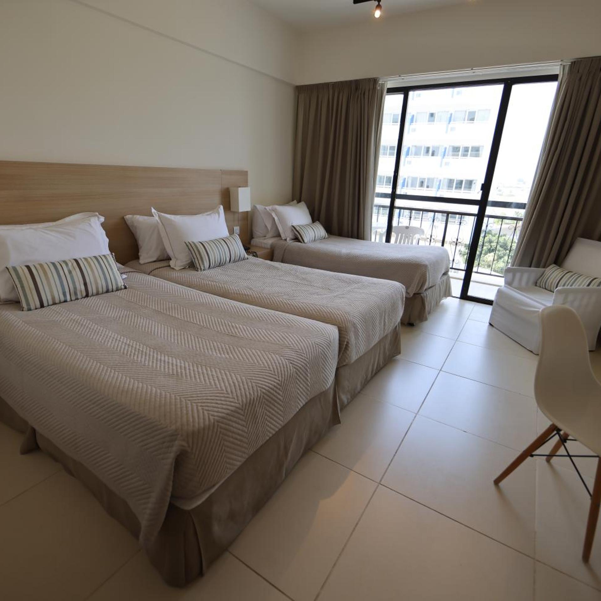 Standard, Triple, Single Bed, Lateral Side Sea View، Sandy Beach Hotel & Spa 2/9