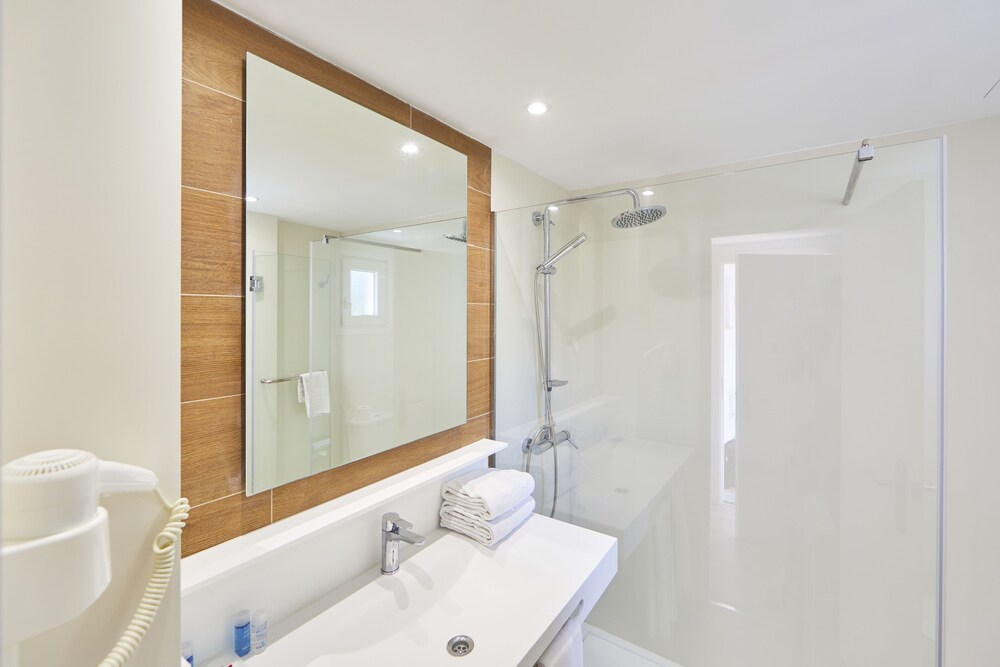 Ola Apartamentos Cala D Or 32/32