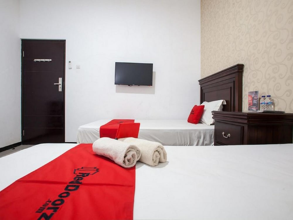 RedDoorz near Taman Krida Budaya Malang 16/32
