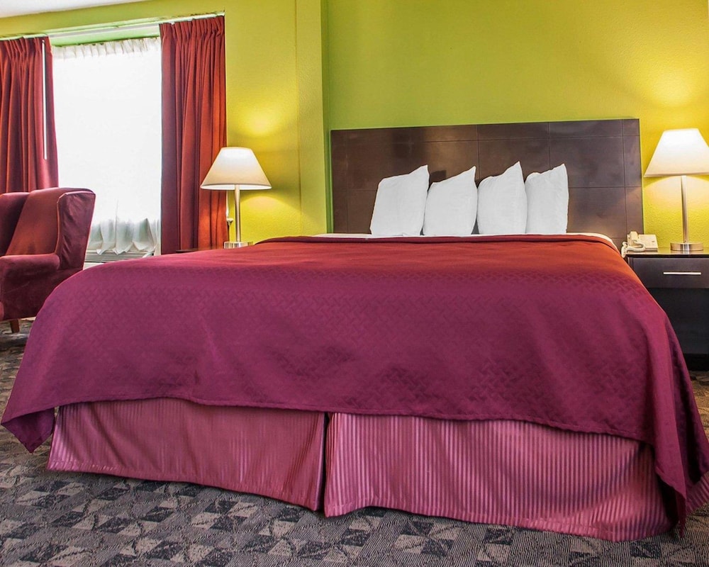 Quality Inn Saint Louis Airport photo2