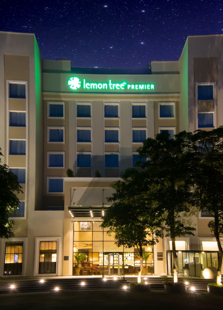 Lemon Tree Premier City Center Gurgaon 2/53