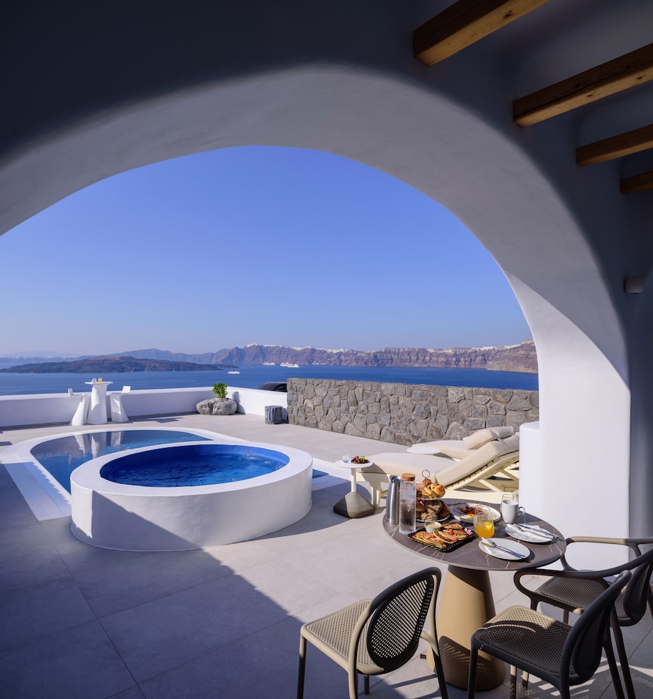 ACRO BLUE LUXURY VILLAS 46/60