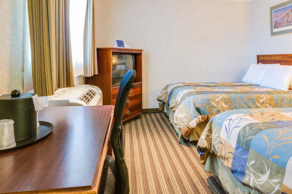 Francisco Bay Inn 24/42